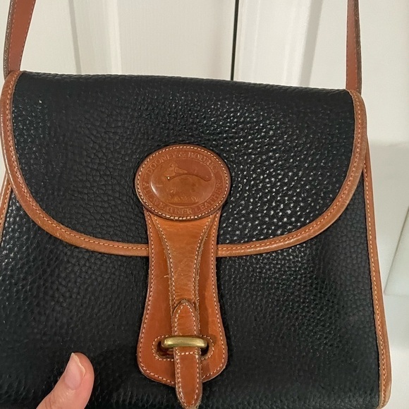 DOONEY & BOURKE
Vintage Pebbled Leather Flap Shoulder Handbag - Picture 4 of 12